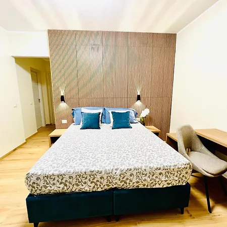 Casa Seafront 3* 菲乌米奇诺